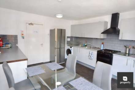 South Ninth Street, Central Milton Keynes, Image 5