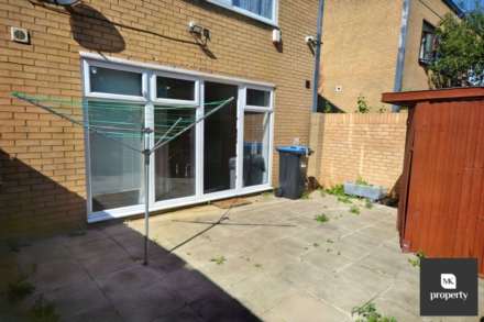 South Ninth Street, Central Milton Keynes, Image 7