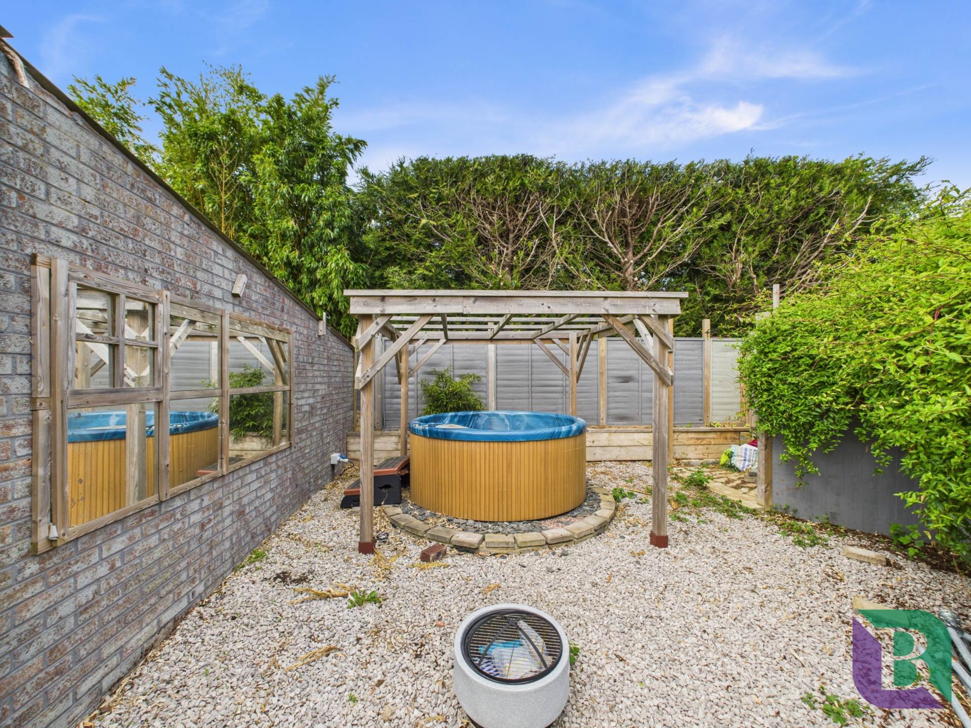 Deethe Close, Woburn Sands, Image 25