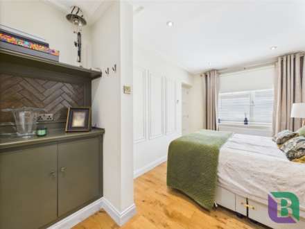 Deethe Close, Woburn Sands, Image 15