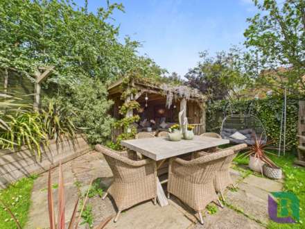 Deethe Close, Woburn Sands, Image 24
