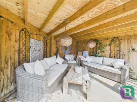 Deethe Close, Woburn Sands, Image 28