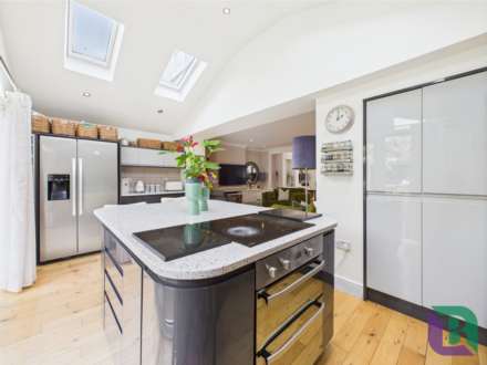 Deethe Close, Woburn Sands, Image 5
