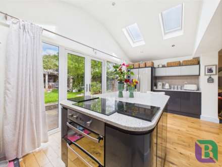 Deethe Close, Woburn Sands, Image 6