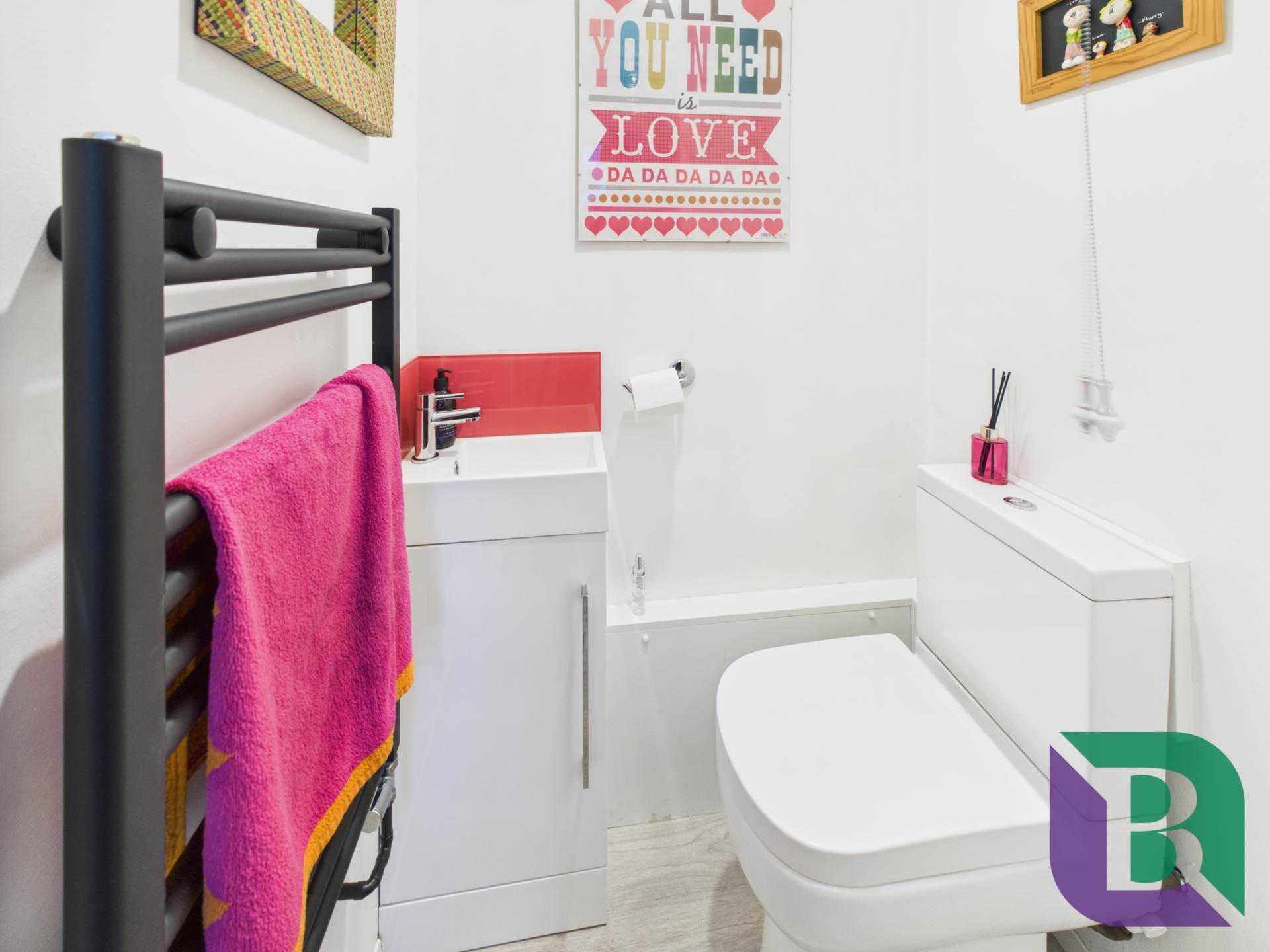 Theydon Avenue, Woburn Sands, Image 12