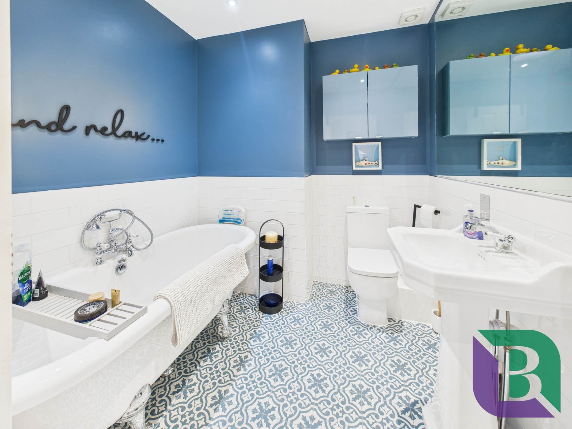 Theydon Avenue, Woburn Sands, Image 20