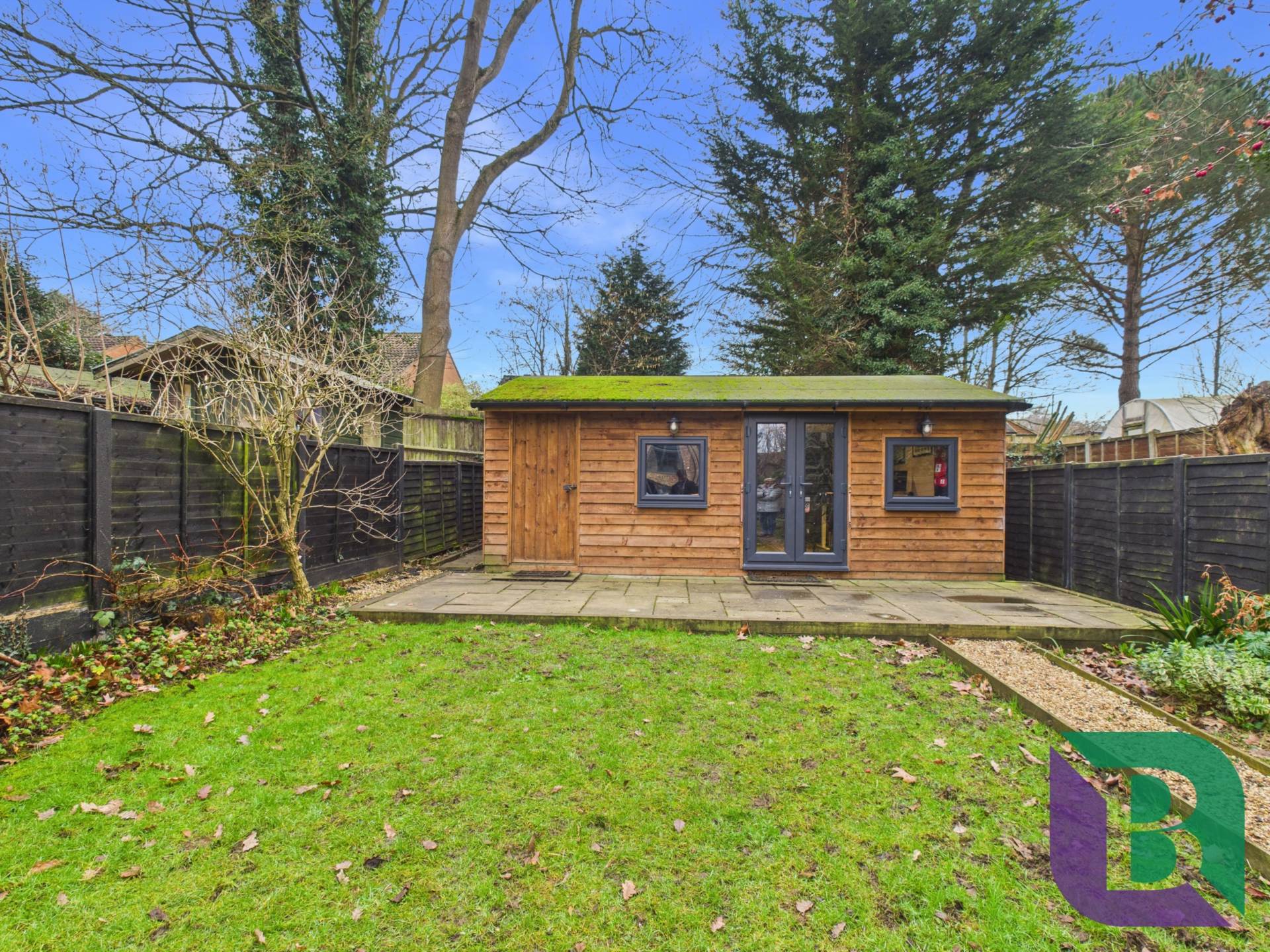 Theydon Avenue, Woburn Sands, Image 25