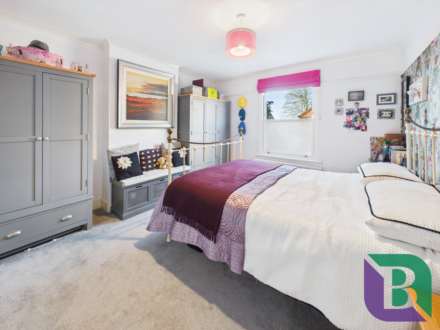 Theydon Avenue, Woburn Sands, Image 17