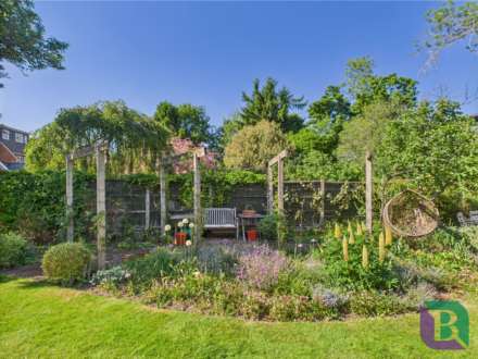 Wood Street, Woburn Sands, Image 24