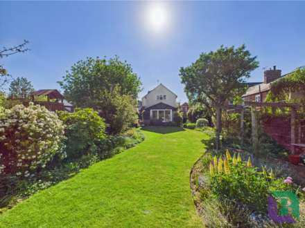 Wood Street, Woburn Sands, Image 26