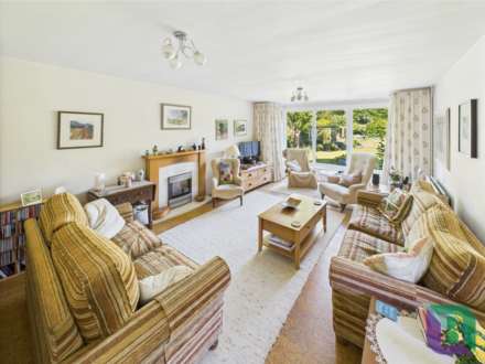Wood Street, Woburn Sands, Image 3