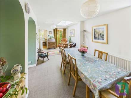 Wood Street, Woburn Sands, Image 4