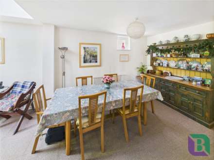 Wood Street, Woburn Sands, Image 7