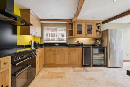 Newport Road, Woburn Sands, Image 9