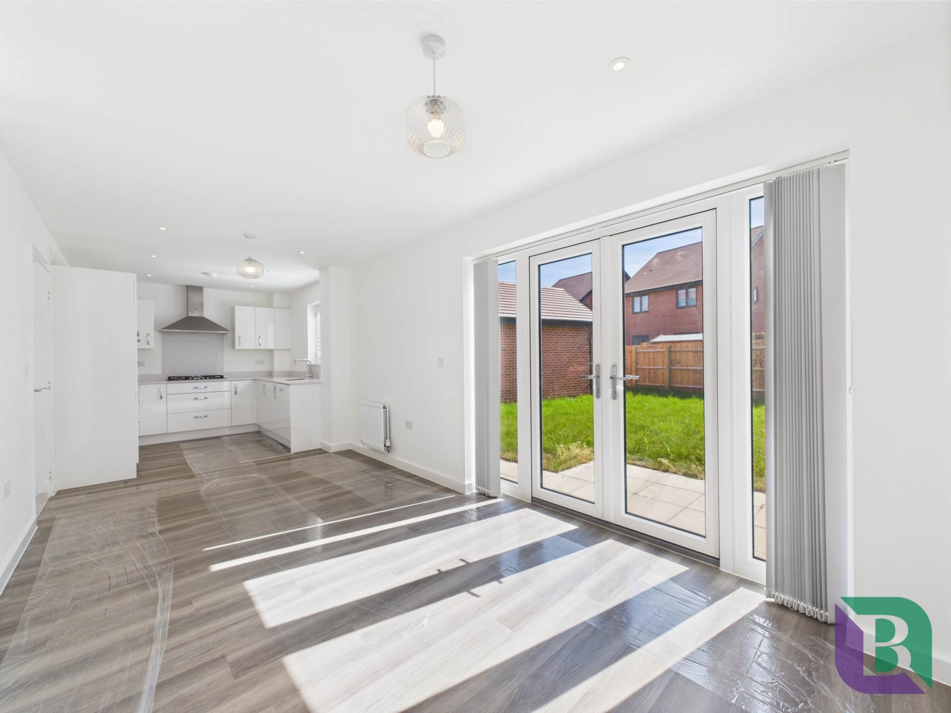 Columbia Drive, Milton Keynes, Image 3