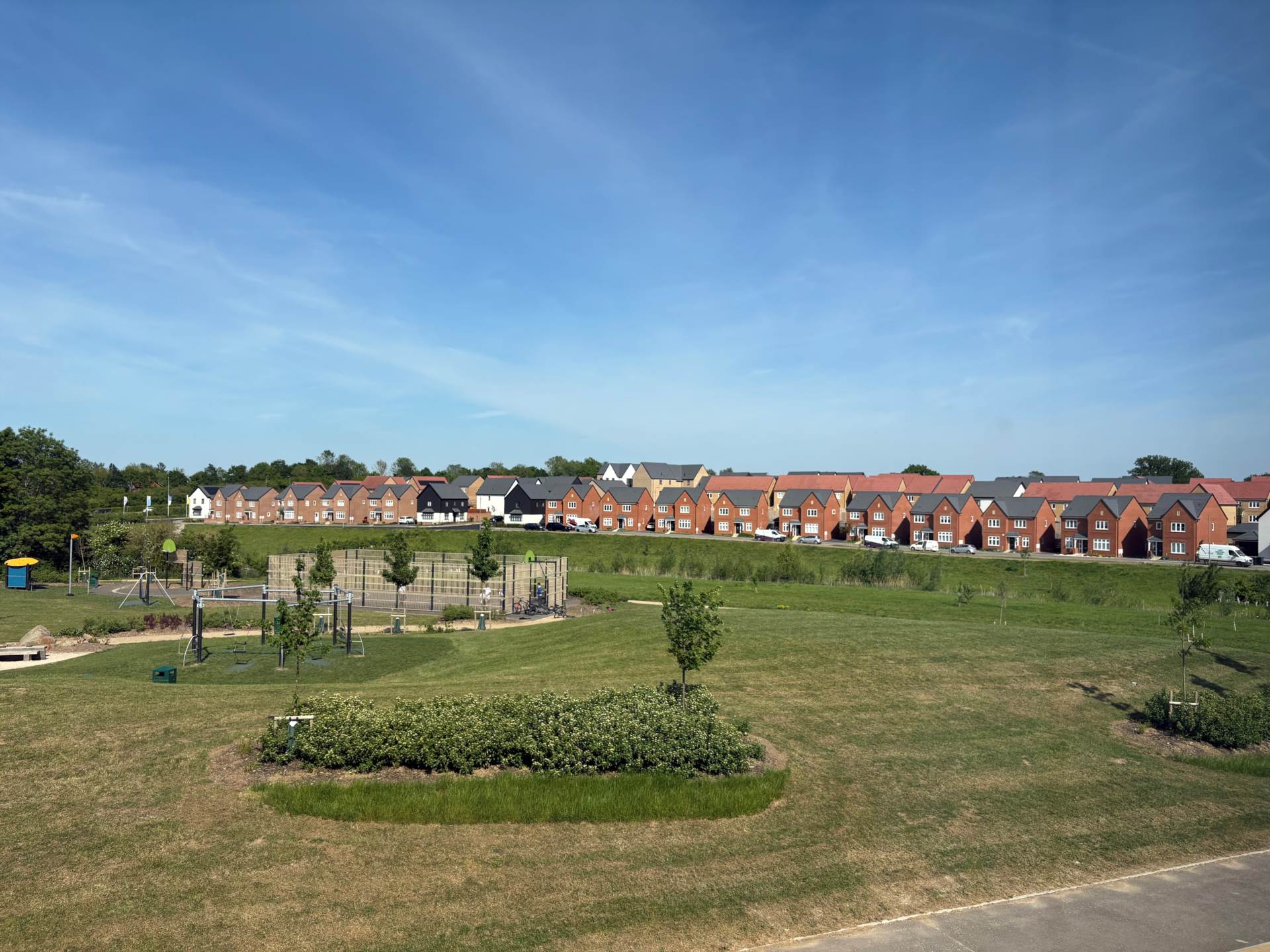 Columbia Drive, Milton Keynes, Image 4