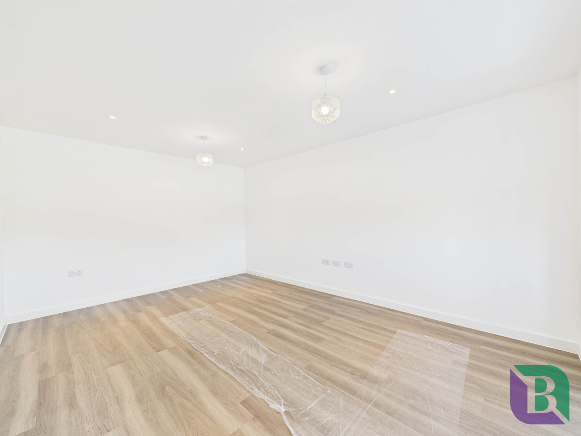Columbia Drive, Milton Keynes, Image 6
