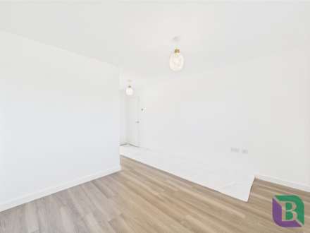 Columbia Drive, Milton Keynes, Image 13