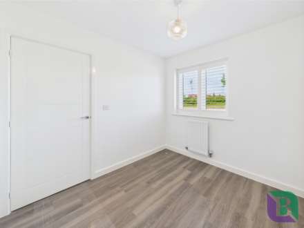 Columbia Drive, Milton Keynes, Image 7