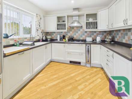 Salford Road, Milton Keynes, Image 3