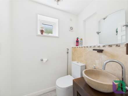 Brearley Avenue, Oldbrook, Image 10