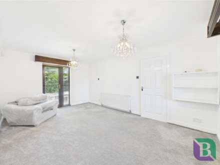 Brearley Avenue, Oldbrook, Image 3