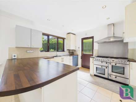 Brearley Avenue, Oldbrook, Image 4