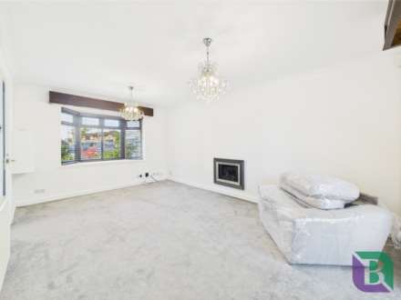 Brearley Avenue, Oldbrook, Image 5