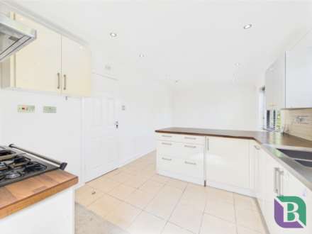 Brearley Avenue, Oldbrook, Image 6