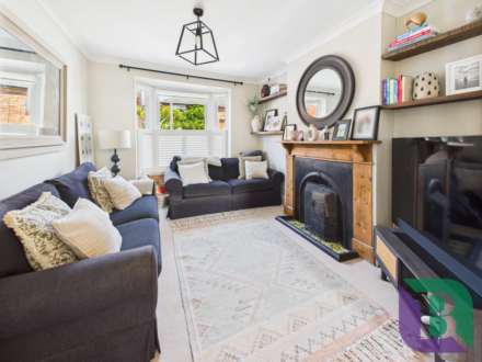 Vicarage Street, Woburn Sands, Image 2