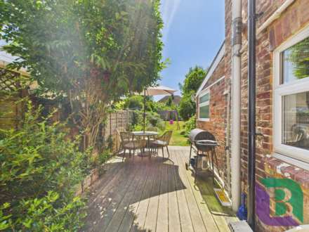 Vicarage Street, Woburn Sands, Image 20