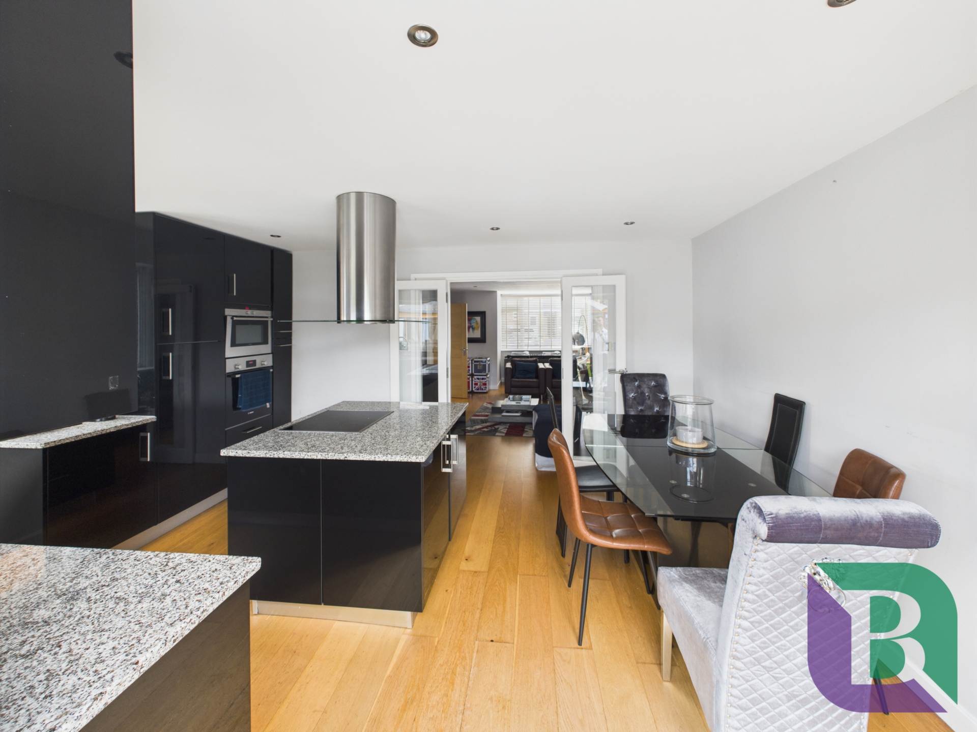 Vicarage Street, Woburn Sands, Image 8