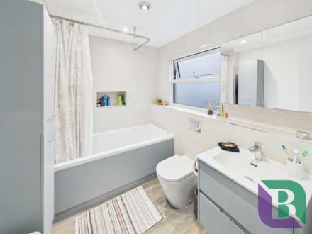 Woad Lane, Great Linford, Image 15