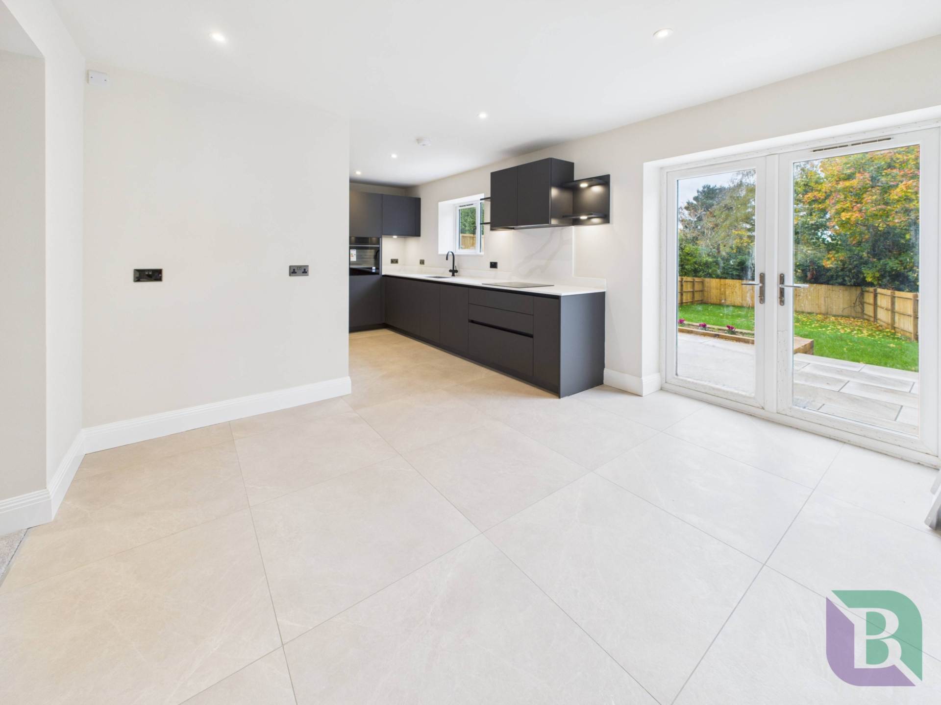 High Street, Woburn Sands, Image 4