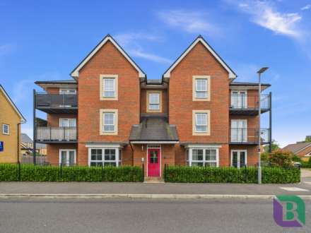 Vanguard Circle, Brooklands