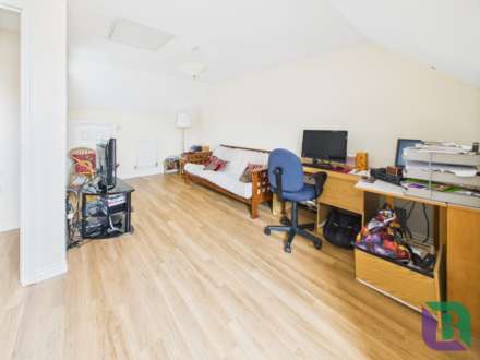 Badgers Holt, Milton Keynes, Image 16