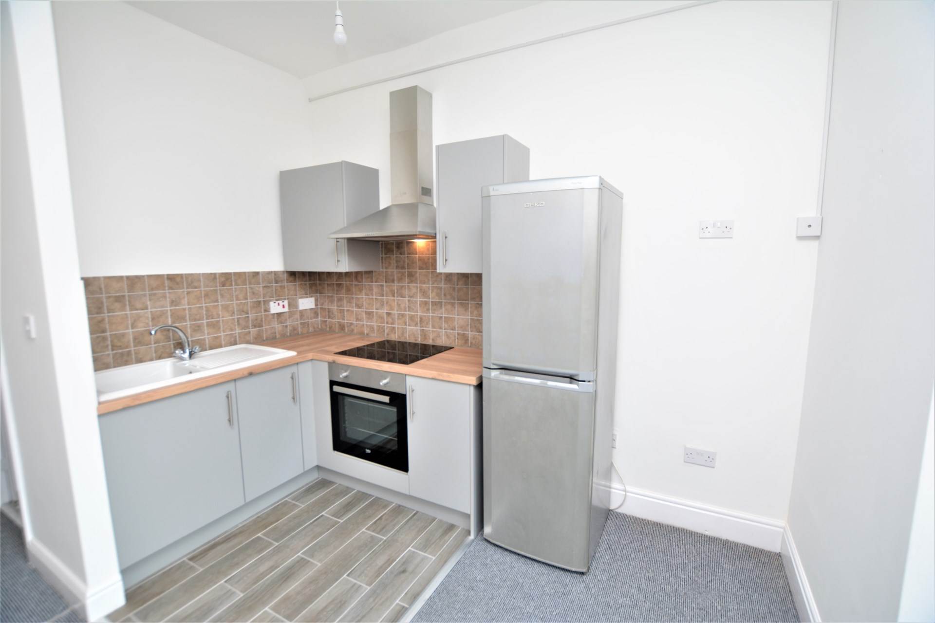 Swan Court, College Street, Image 1