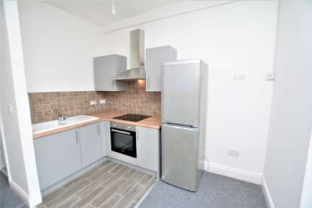 2 Bedroom Flat, Swan Court, College Street