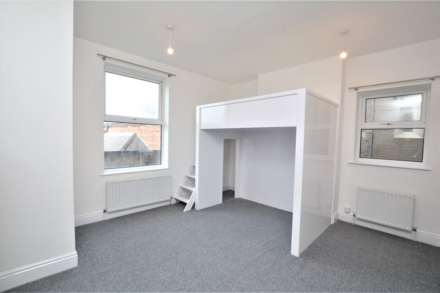 Swan Court, College Street, Image 2