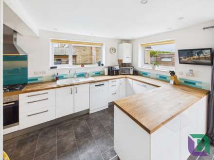 Elm Grove, Woburn Sands, Image 10