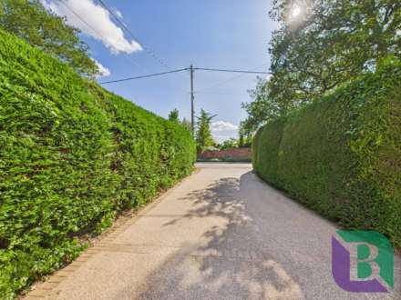 Newport Road, Woburn Sands, Image 31