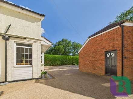 Newport Road, Woburn Sands, Image 34