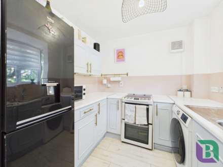 Upton Grove, Shenley Lodge, Image 13