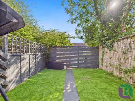 Upton Grove, Shenley Lodge, Image 15