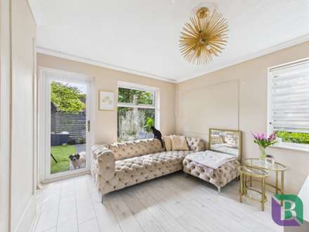 Upton Grove, Shenley Lodge, Image 2