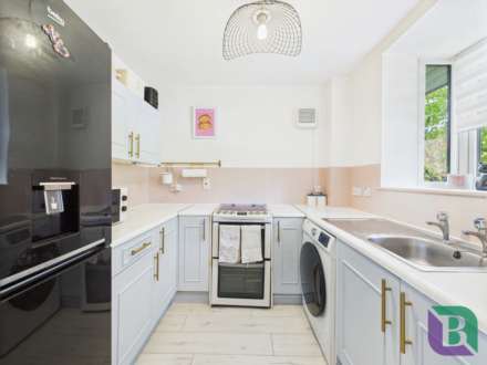 Upton Grove, Shenley Lodge, Image 6