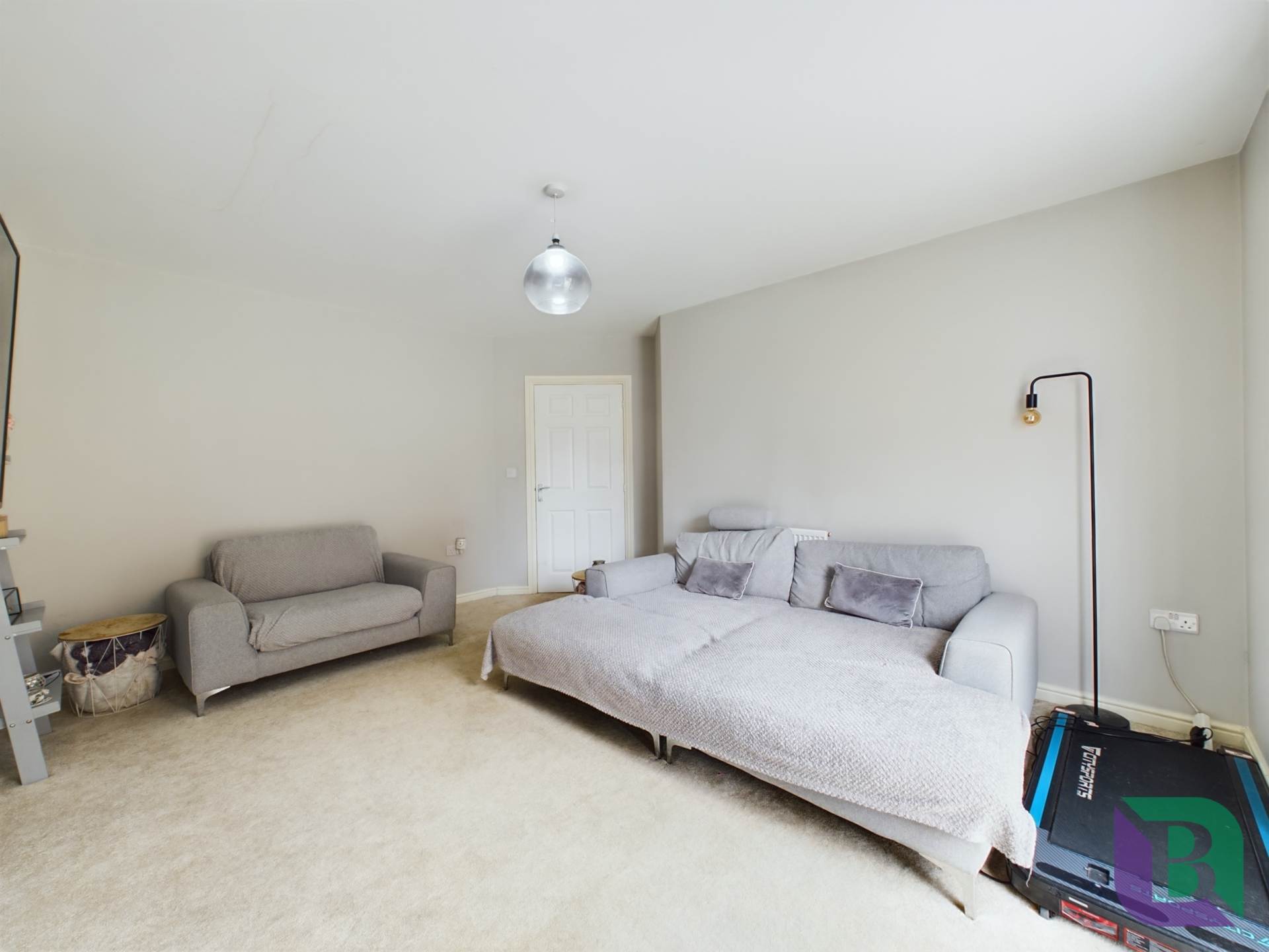 Blackhorse Drive, Old Stratford, Image 3