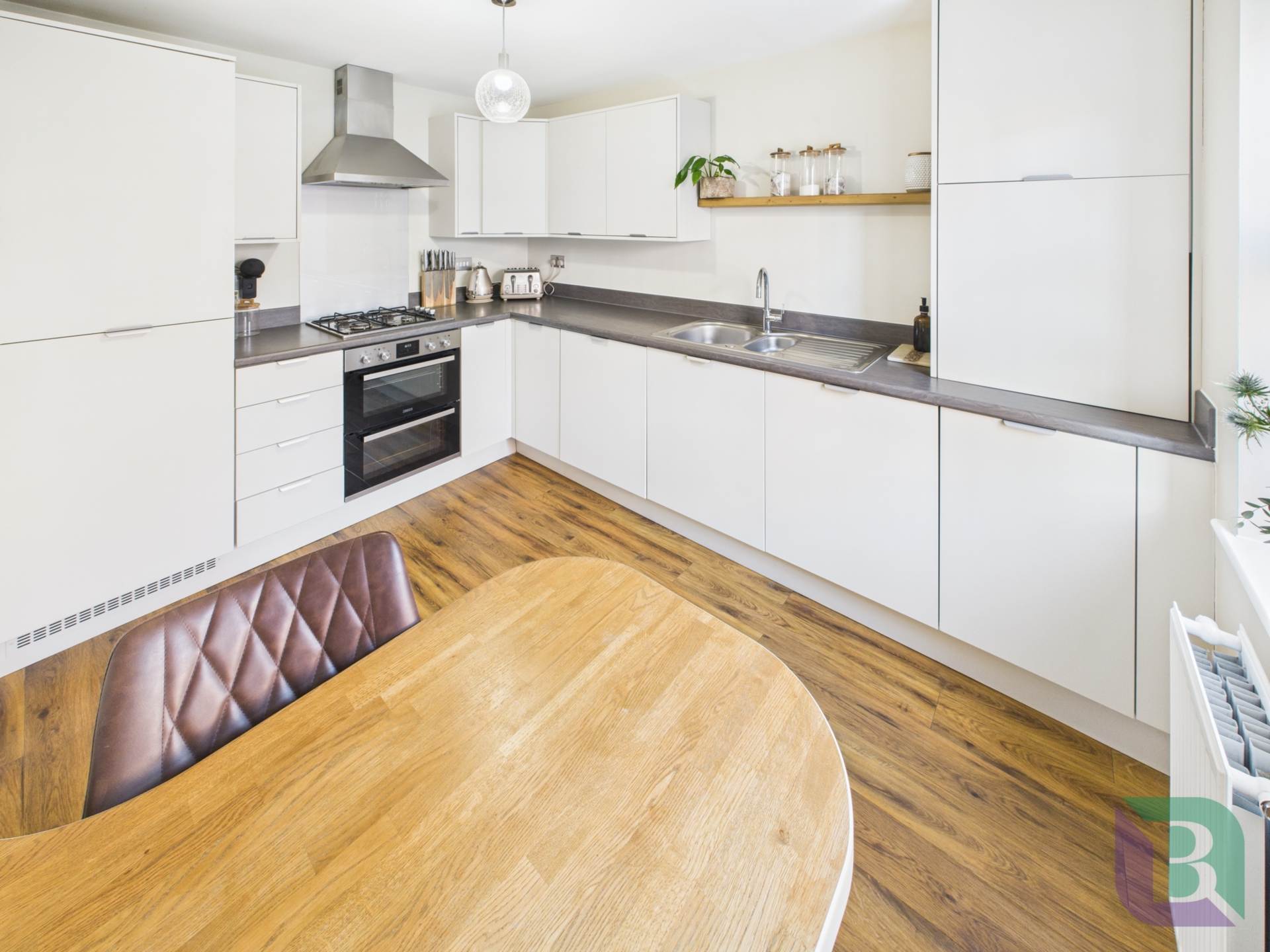 Summerlin Drive, Milton Keynes, Image 3