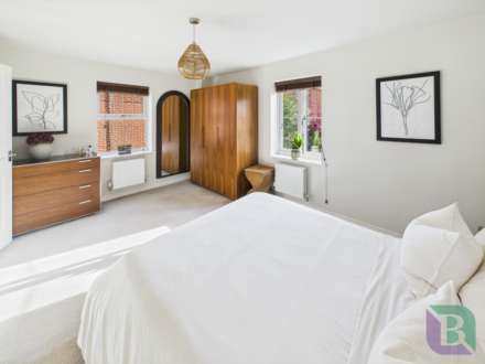 Summerlin Drive, Milton Keynes, Image 7