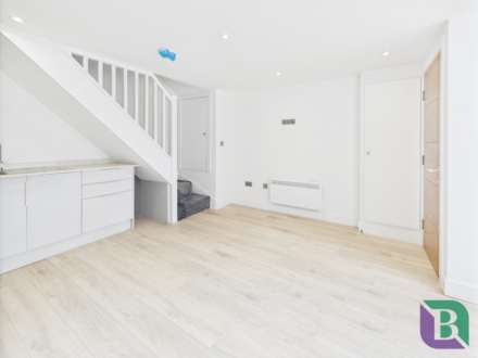 High Street, Woburn Sands, Image 4